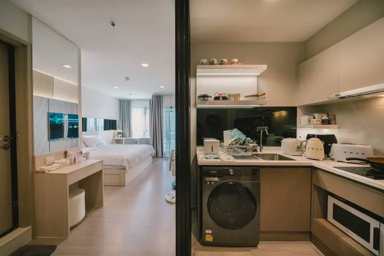 รับออกแบบตกแต่ง บิ้วอินห้องครัวสไตล์ Modern Luxury